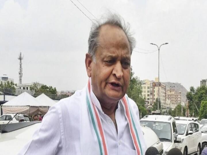 Rajasthan Chief Minister Ashok Gehlot said on loudspeaker controversy the situation is dangerous in the country Loudspeaker Row: लाउडस्पीकर विवाद पर बोले अशोक गहलोत- 'स्थिति खतरनाक, कोई नहीं जानता कि यह देश किस ओर जा रहा है'