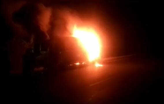 Fire In Ambulance Carrying Cows: ఇందల్వాయిలో తగలబడిన వాహనం | Nizamabad | ABP Desam