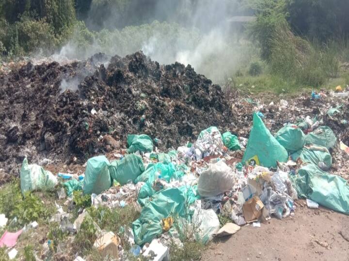 thiruvarur collector office near medical wastege fire people affected திருவாரூர்: மாவட்ட ஆட்சியர் அலுவலகம் அருகே எரியும் மருத்துவக்கழிவுகள்...! அவதிப்படும் மக்கள்...!