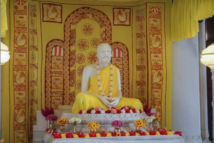 ১২৫ বছর পূর্তি উত্সবের আনুষ্ঠানিক সূচনা করেন প্রেসিডেন্ট মহারাজ স্বামী স্মরণানন্দ। পাঠ করা হয় তাঁর ভাষণ।