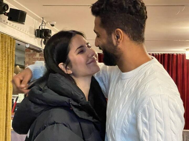 Katrina Kaif shares adorable clicks with hubby Vicky Kaushal Katrina Kaifના વિંટર વેકેશનની સુંદર તસવીરો જોઈ તમે પણ રહી જશો દંગ, એક્ટ્રેસ પહાડોમાં ફરતી મળી જોવા