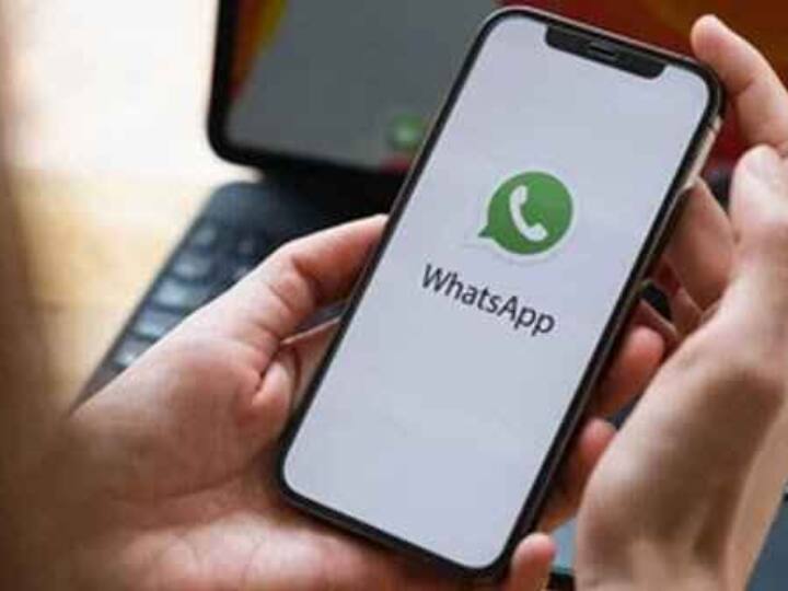 whatsapp working on simplifying to see whasapp status and react status Whatsapp : இன்ஸ்டாகிராமில் உள்ளது போன்றே வாட்சப்பிலும்.. இனி ஸ்டேட்டஸ் பாக்கும்போது இப்படி ஒரு அப்டேட்