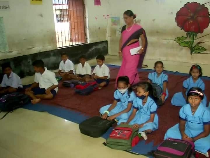 Odisha government revises school timings amid the ongoing spell of heatwave in the state Odisha School Timings : वाढत्या उष्णतेमुळे शाळांच्या वेळात बदल, ओडिशा सरकारचा निर्णय