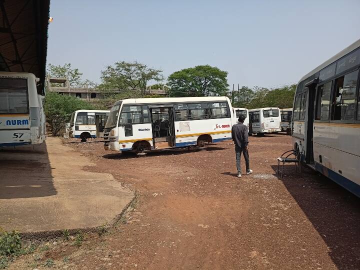 Durg News: कोरोना के बाद दुर्ग में फिर सड़कों पर दौड़ेगी सिटी बस, नगर निगम कर रहा तैयारी Durg City bus will run again city corporation administration is preparing ANN Durg News: कोरोना के बाद दुर्ग में फिर सड़कों पर दौड़ेगी सिटी बस, नगर निगम कर रहा तैयारी