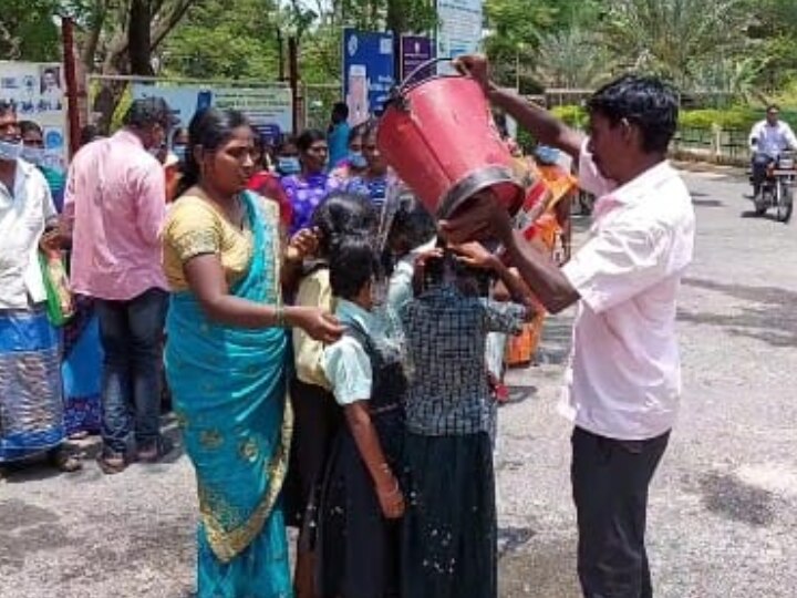 தர்மபுரி : ”புகாரளித்தும் நடவடிக்கை இல்லைங்க..” பள்ளி குழந்தைகளுடன் தீக்குளிக்க முயற்சி..