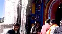 Dehradun: CM Dhami ने स्वास्थ्य सुविधा का किया फ्लैग ऑफ, चारधाम यात्रियों को मिलेगी फ्री सुविधा