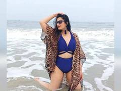 PHOTO : साध्या-सोज्वळ अभिनेत्रीचा बोल्ड अंदाज, ‘बिग बॉस’ फेम सई लोकूरचं बिकिनी फोटोशूट चर्चेत!