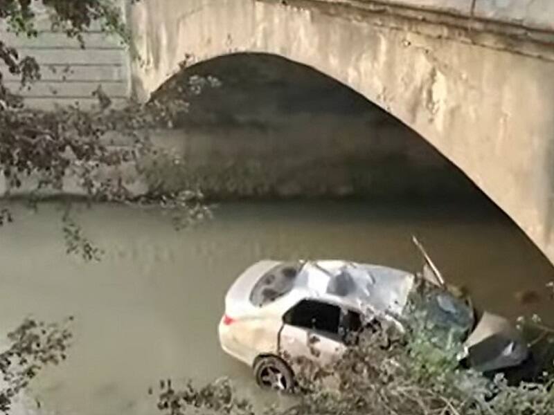 Greater Noida Accident: ग्रेटर नोएडा में कार अनियंत्रित होकर नहर में गिरी, एक युवक की मौत, 4 गंभीर रूप से घायल Greater Noida news car fell into the canal Greater Noida Accident: ग्रेटर नोएडा में कार अनियंत्रित होकर नहर में गिरी, एक युवक की मौत, 4 गंभीर रूप से घायल