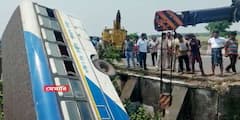 Burdwan Accident : ভয়াবহ ! সেতুর রেলিং থেকে ঝুলছে বাস, মেমারির কাছে ভয়ঙ্কর দুর্ঘটনা