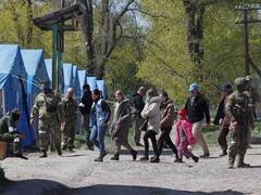 Russia Ukraine War: मारियुपोल के स्टील प्लांट से निकाले गए 100 से ज्यादा लोग, राष्ट्रपति जेलेंस्की ने दी जानकारी