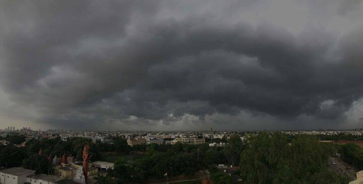 Weather Update Delhi To Recieve Rainfall May 3 Yellow Alert For Thunderstorms In Northwest India IMD Weather Update | Delhi To Receive Rainfall On May 3, Yellow Alert For Thunderstorms In Northwest India: IMD