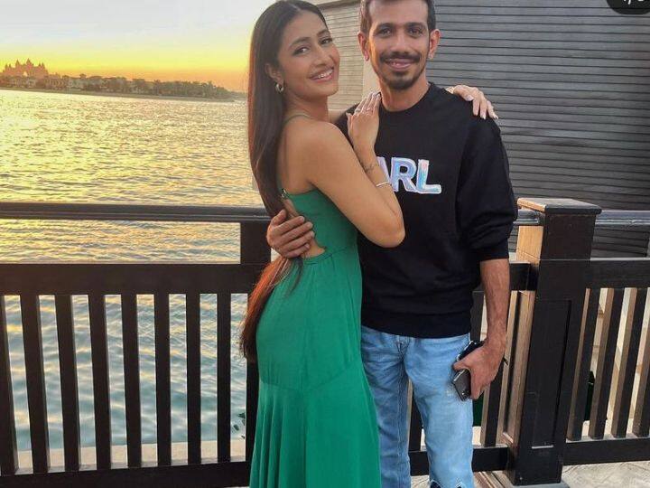 याशिवाय धनश्री पतीसोबत काही रिल्स देखील बनवून पोस्ट करत असते.(dhanashree chahal instgram)