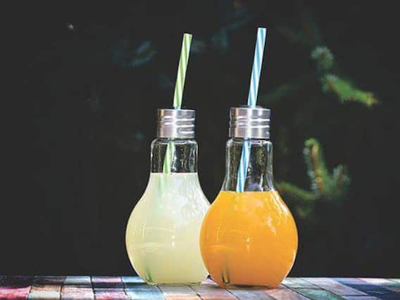 Energy Drinks for Summer: गर्मी में पाना चाहते हैं इंस्टेंट एनर्जी? तो ट्राई करें ये समर हेल्दी ड्रिंक्स Energy Drinks for Summer: गर्मी में पाना चाहते हैं इंस्टेंट एनर्जी? तो ट्राई करें ये समर हेल्दी ड्रिंक्स
