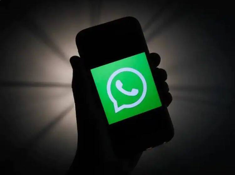 WhatsApp closes more than 18 lakh accounts in India; Know what the reason is WhatsApp ने भारतात 18 लाखांहून अधिक खाती केली बंद; जाणून घ्या काय आहे कारण