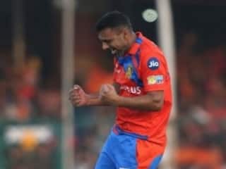 IPL में इन गेंदबाजों ने फेके हैं सबसे ज्यादा मेडन ओवर, जानिए टॉप 5 में कौन कौन शामिल