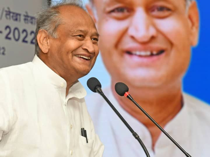 CM Ashok Gehlot said every needy has the right to social security CM Ashok Gehlot बोले- हर जरूरतमंद को सामाजिक सुरक्षा का अधिकार, केंद्र से की ये अपील