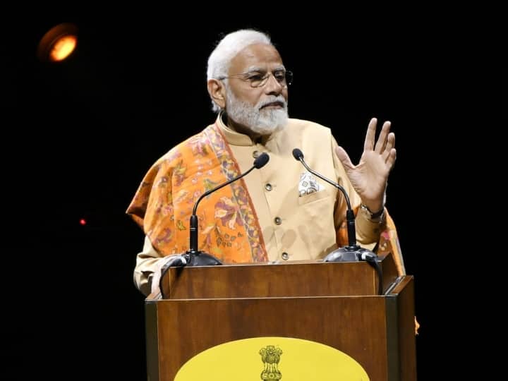 PM Narendra Modi address a community programme in Berlin Germany Indians PM Modi in Germany: पीएम मोदी ने बर्लिन में भारतीयों को किया संबोधित, कहा - अब समय नहीं गंवाएगा भारत, कांग्रेस पर साधा निशाना