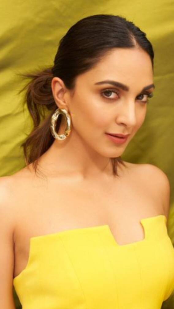 ফ্লোরাল পোশাকে নজরকাড়া কিয়ারা