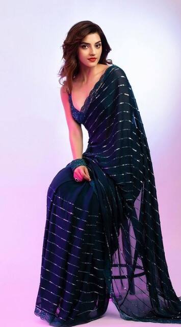 ஏதோ கொஞ்சம் கிளாமருதான் நீ அதுகின்னமா