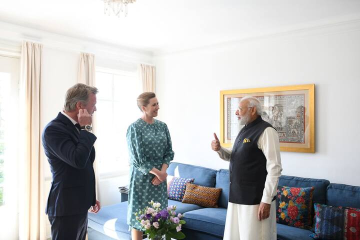 प्रधानमंत्री नरेंद्र मोदी डेनमार्क में द्विपक्षीय वार्ताओं के अलावा डेनमार्क, आइसलैंड, फिनलैंड, स्वीडन और नॉर्वे के प्रधानमंत्रियों के साथ दूसरे भारत-नॉर्डिक शिखर सम्मेलन में भी भाग लेंगे. जहां वे 2018 में हुए पहले भारत-नॉर्डिक शिखर सम्मेलन के बाद से हुए सहयोग की समीक्षा करेंगे.