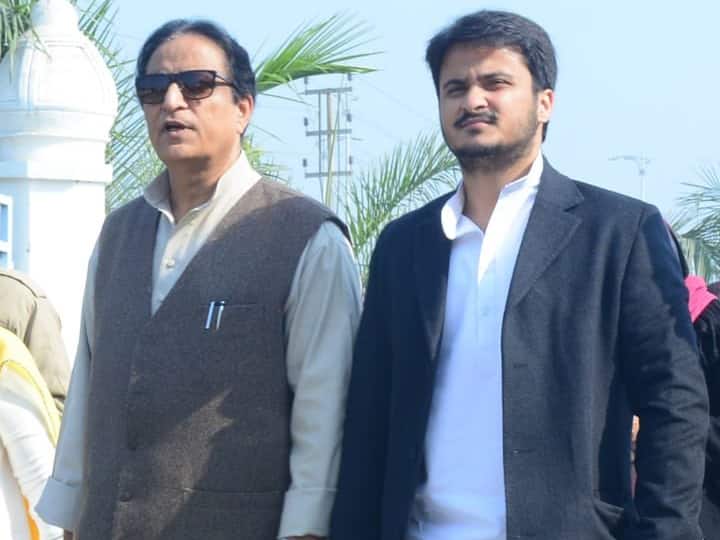 Abdullah Azam Khan tweet for his father Azam Khan in sitapur jail on Eid and says May Allah never bring such an opportunity again Eid पर अब्दुल्ला आजम ने पिता आजम खान के लिए किया भावुक ट्वीट, बोले- अल्लाह कभी दोबारा ऐसा मौका ना लाए