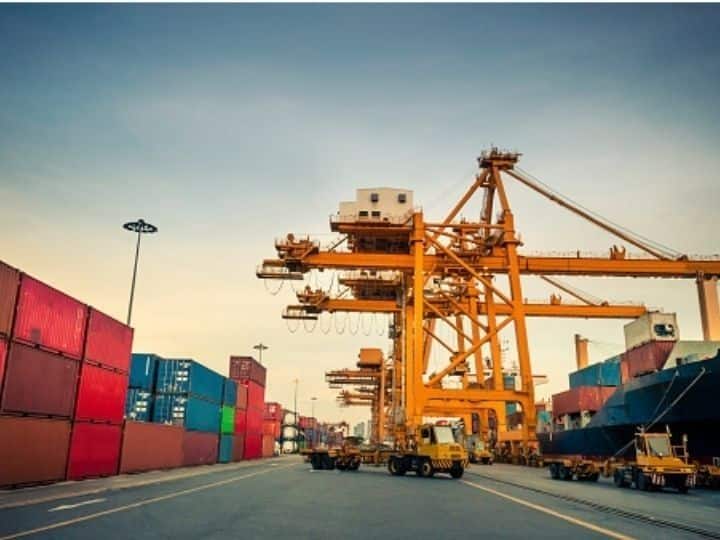 indian export up 24 percent in april 2022 trade deficit down 20 billion dollar Export in April: अप्रैल महीने में निर्यात 24 फीसदी बढ़ा, व्यापार घाटा भी बढ़कर 20 अरब डॉलर पहुंचा