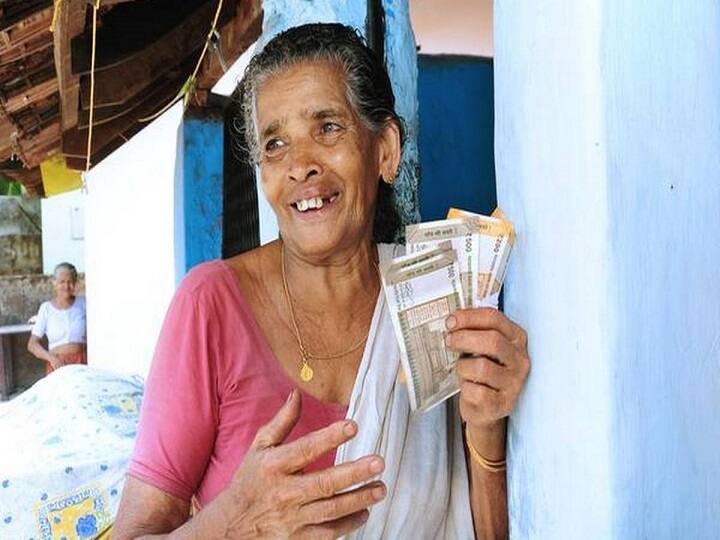 आवेदन कर्ता सभी जरूरी डॉक्युमेंट के साथ नजदीकी सेवा केंद्र पर जा सकते हैं. वहां पर आपको अपना ऑनलाइन फॉर्म फिल करना होगा और सभी डॉक्युमेंट देने होंगे. इसको जमा करने के बाद आप इस योजना के लाभार्थी हो जाएंगे.