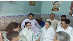 Mamata Banerjee: ইদের সকালে অভিষেককে নিয়ে রিজওয়ানুরের বাড়িতে মমতা।Bangla News