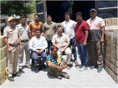 Udaipur News: गुजरात जा रही 60 लाख की शराब जब्त, कंटेनर में छुपा रखे थे 571 कार्टन