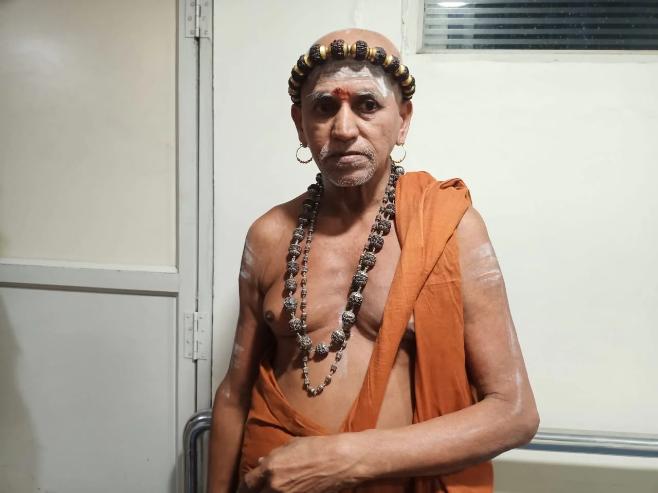 Dharmapuram Adheenam Pallak Event Banned Issue I Will carry palanquin says madurai aadheenam Dharmapuram Adheenam: உயிரே போனாலும் பரவாயில்லை.. நானே தருமபுர ஆதீன பல்லக்கை சுமப்பேன்.. கொந்தளித்த மதுரை ஆதீனம்..!