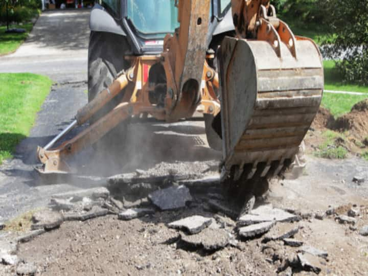 Protests Erupt Over Demolition Drive In Chennai Locality, Authorities Raze 40 Houses Protests Erupt Over Demolition Drive In Chennai Locality, Authorities Raze 40 Houses