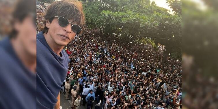 Shah Rukh Khan Greets Fans On Eid Outside Mannat After Two Years SRK Eid Greetings: ২ বছর পর সেই চেনা ছবি! অনুরাগীদের ইদের শুভেচ্ছা জানাতে মন্নতের ব্যালকনিতে শাহরুখ খান