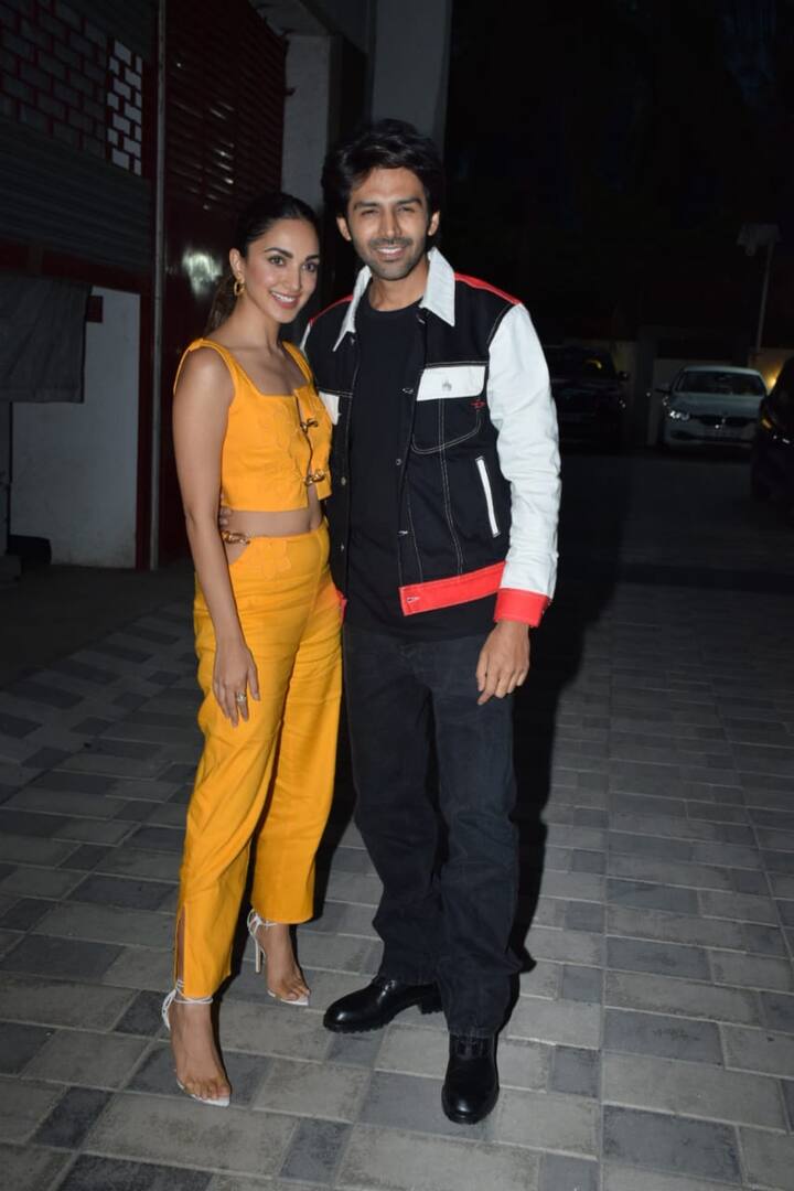 कियारा और कार्तिक के फिल्म प्रमोशन की लगातार तस्वीरें सामने आ रही हैं. दोनों स्टार्स एक बार फिर से फिल्म के लिए साथ नजर आए हैं.