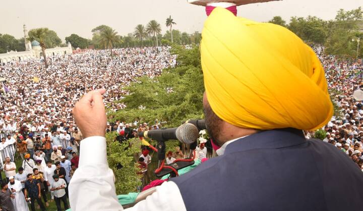 ਉਨ੍ਹਾਂ ਕਿਹਾ ਕਿ ਪਿਛਲੀ ਸਰਕਾਰ ਨੇ ਮਾਲੇਰਕੋਟਲਾ ਨੂੰ ਸਿਰਫ਼ ਜ਼ਿਲ੍ਹੇ ਦਾ ਦਰਜਾ ਦਿੱਤਾ ਸੀ ਪਰ ਇਸ ਨੂੰ ਸਹੀ ਅਰਥਾਂ ਵਿੱਚ ਜ਼ਿਲ੍ਹਾ ਬਣਾਉਣ ਲਈ ਬਹੁਤ ਕੁਝ ਕੀਤਾ ਜਾਣਾ ਬਾਕੀ ਹੈ। ਉਨ੍ਹਾਂ ਕਿਹਾ ਕਿ ਉਹ ਮਾਲੇਰਕੋਟਲਾ ਦੀਆਂ ਲੋੜਾਂ ਤੋਂ ਭਲੀ-ਭਾਂਤ ਜਾਣੂ ਹਨ ਅਤੇ ਜ਼ਿਲ੍ਹੇ ਵਿੱਚ ਸਿੱਖਿਆ ਅਤੇ ਸਿਹਤ ਦੇ ਬੁਨਿਆਦੀ ਢਾਂਚੇ ਦੇ ਵਿਕਾਸ ਨੂੰ ਪਹਿਲ ਦਿੱਤੀ ਜਾਵੇਗੀ।