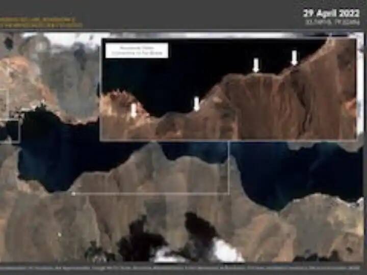 india china tension Satellite images show China building bridge over Pangong lake India China : चीनची प्रत्यक्ष ताबा रेषेजवळ आगळीक; पँगोंग तलावाजवळ आणखी एक पूल बांधला