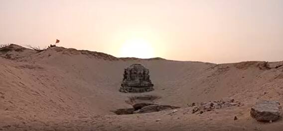 New Temple Discovered in Nellore: ఇసుక మేటల్లో బయటపడ్డ 200 ఏళ్ల నాటి నాగేశ్వరాలయం | ABP Desam