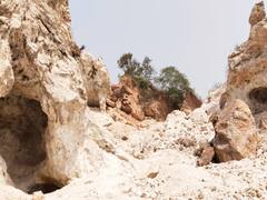 Nawada News: शारदा अभ्रक खदान में फिर धंसा चाल, हादसे में किशोर की हुई मौत, महिला और पुरुष गंभीर रूप से घायल