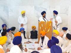 ਸ਼੍ਰੀ ਗੁਰੂ ਗ੍ਰੰਥ ਸਾਹਿਬ 'ਚ ਗੁਰਬਾਣੀ ਨਾਲ ਛੇੜਛਾੜ ਦੇ ਮਾਮਲੇ ’ਤੇ ਚਰਚਾ ਲਈ ਸ੍ਰੀ ਅਕਾਲ ਤਖ਼ਤ ਸਾਹਿਬ 'ਤੇ ਇਕੱਤਰਤਾ