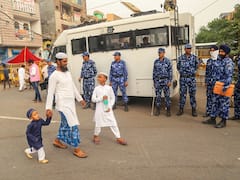 Eid-Al-Fitr: Hindus & Muslims Celebrate Together After Communal Violence In Jahangirpuri
