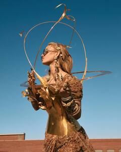 Met Gala 2022 : साडी अन् मेटल corset ; 'मेट गाला 2022' साठी नताशा पूनावालाचा खास लूक