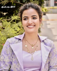 Siri Hanmanth: అందమైన డ్రెస్సులో బిగ్ బాస్ బ్యూటీ సిరి హన్మంతు