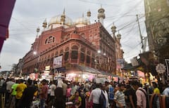 Eid: ইদের সকালে শান্তির বারি, চলছে প্রার্থনা ৷ Bangla News