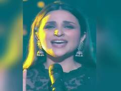 Parineeti Chopra Video: लता मंगेश्कर का गाना गाकर परिणीती चोपड़ा ने ‘हुनरबाज’ के सेट पर किया हर किसी को इमोशनल, खूब देखा जा रहा है वीडियो