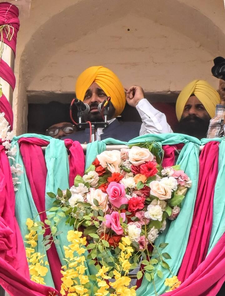 ਸੂਬੇ ਦੀ ਅਮਨ-ਸ਼ਾਂਤੀ ਨੂੰ ਭੰਗ ਕਰਨ ਦੀ ਕੋਸ਼ਿਸ਼ ਕਰ ਰਹੇ ਸਮਾਜ ਵਿਰੋਧੀ ਅਨਸਰਾਂ ਨੂੰ ਸਖ਼ਤ ਚੇਤਾਵਨੀ ਦਿੰਦਿਆਂ ਪੰਜਾਬ ਦੇ ਮੁੱਖ ਮੰਤਰੀ ਨੇ ਮੰਗਲਵਾਰ ਨੂੰ ਕਿਹਾ ਕਿ ਪੰਜਾਬ ਦੀ ਉਪਜਾਊ ਧਰਤੀ 'ਤੇ ਕੁਝ ਵੀ ਬੀਜਿਆ ਜਾ ਸਕਦਾ ਹੈ ਪਰ ਨਫ਼ਰਤ ਦੇ ਬੀਜ ਨਹੀਂ।