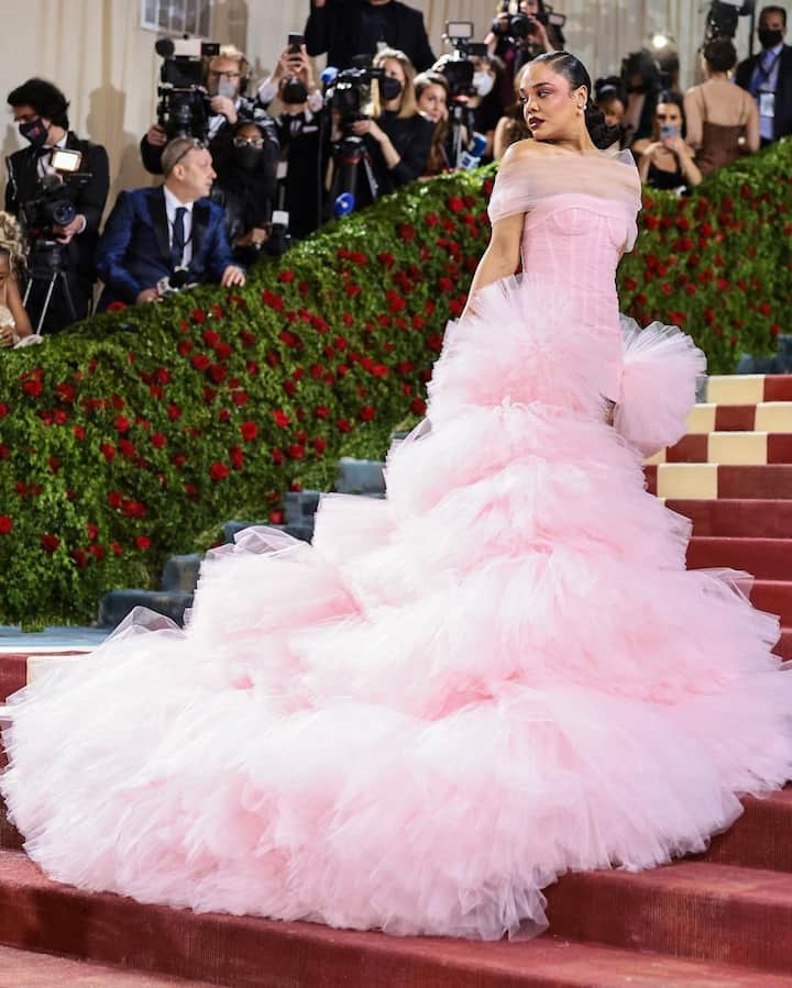 Tessa Thompson in Carolina Herrera at 2022 Met Gala received all the love from fans for her ballerina-princess look