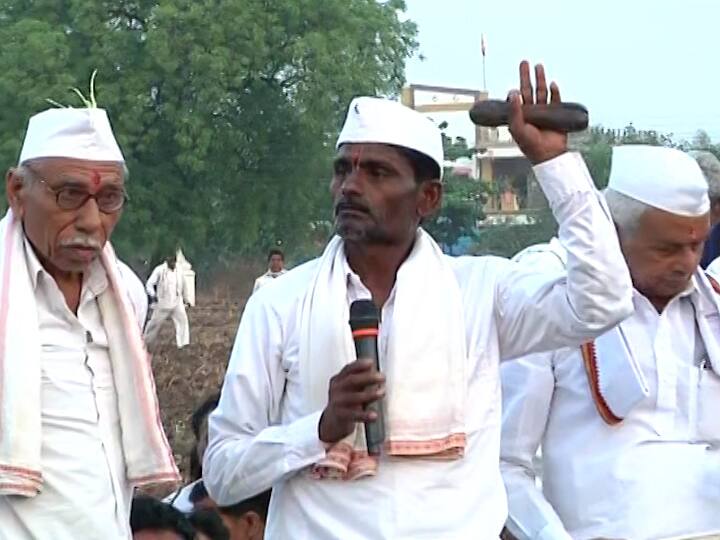 (टीप : 'भेंडवळची घट मांडणी' ही बुलढाण्यातील भेंडवळ गावातील स्थानिक परंपरा आहे. त्यातून ते पावसाचा अंदाज वर्तवतात असा त्यांचा दावा आहे. स्थानिकांचा त्यावर विश्वास आहे. एबीपी माझा केवळ या घटनेचं वार्तांकन करतंय. घटमांडणीच्या परंपरेचं किंवा समर्थन करत नाही)