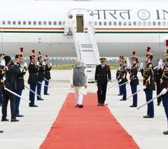 PM Modi France Visit: पेरिस पहुंचे प्रधानमंत्री मोदी, राष्ट्रपति मैक्रों से करेंगे मुलाकात