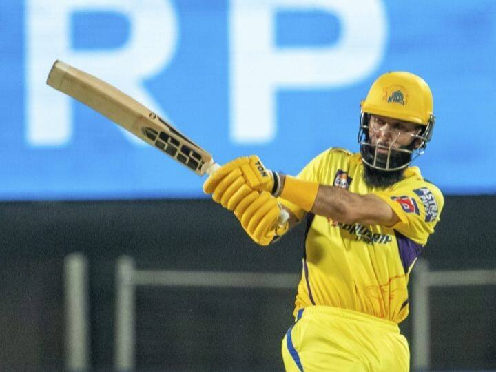 त्यानंतर मोईन अलीने डाव सावरण्याचा प्रयत्न केला खरा पण हर्षलने त्याला 34 धावांवर बाद करत चेन्नईच्या अडचणी वाढवल्या.