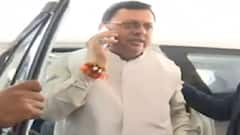 Dehradun: शिक्षा विभाग में भी बायोमेट्रिक उपस्थिति अनिवार्य, CM Dhami ने दिए ये निर्देश