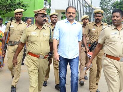 supreme court adjourned  perarivalan acquittal case to next week ”மத்திய அரசு முடிவு எடுக்கவில்லை என்றால் நாங்கள் முடிவெடுப்போம்” - பேரறிவாளன் விவகாரத்தில் உச்சநீதிமன்றம் அதிரடி
